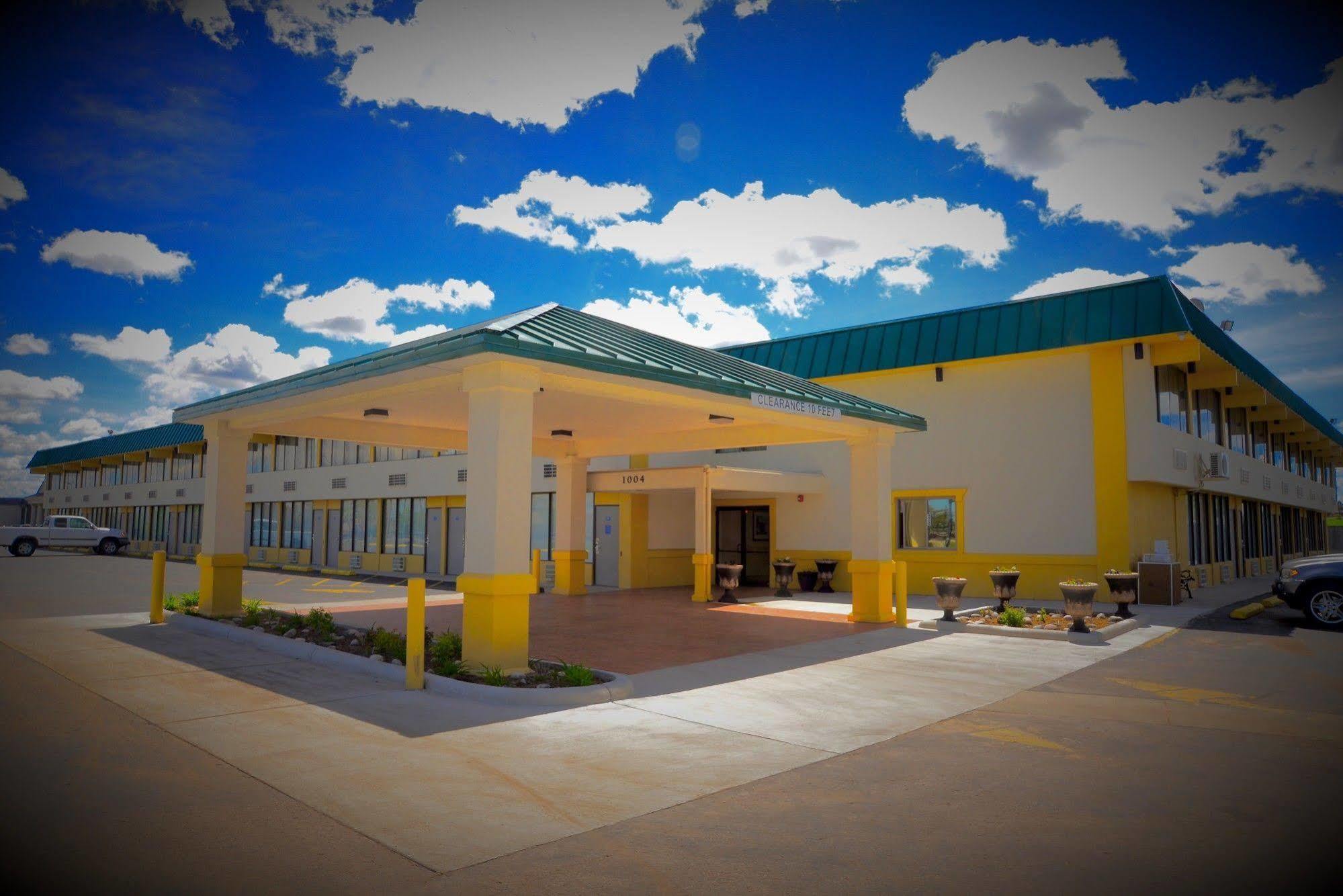 Howard Johnson By Wyndham Gillette Exterior foto